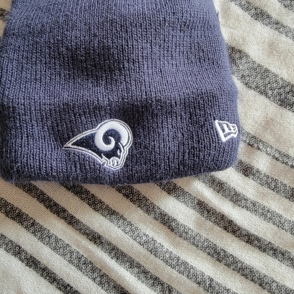 NFL vintage Los Angeles Rams beanie with ears - Picture 2 of 3